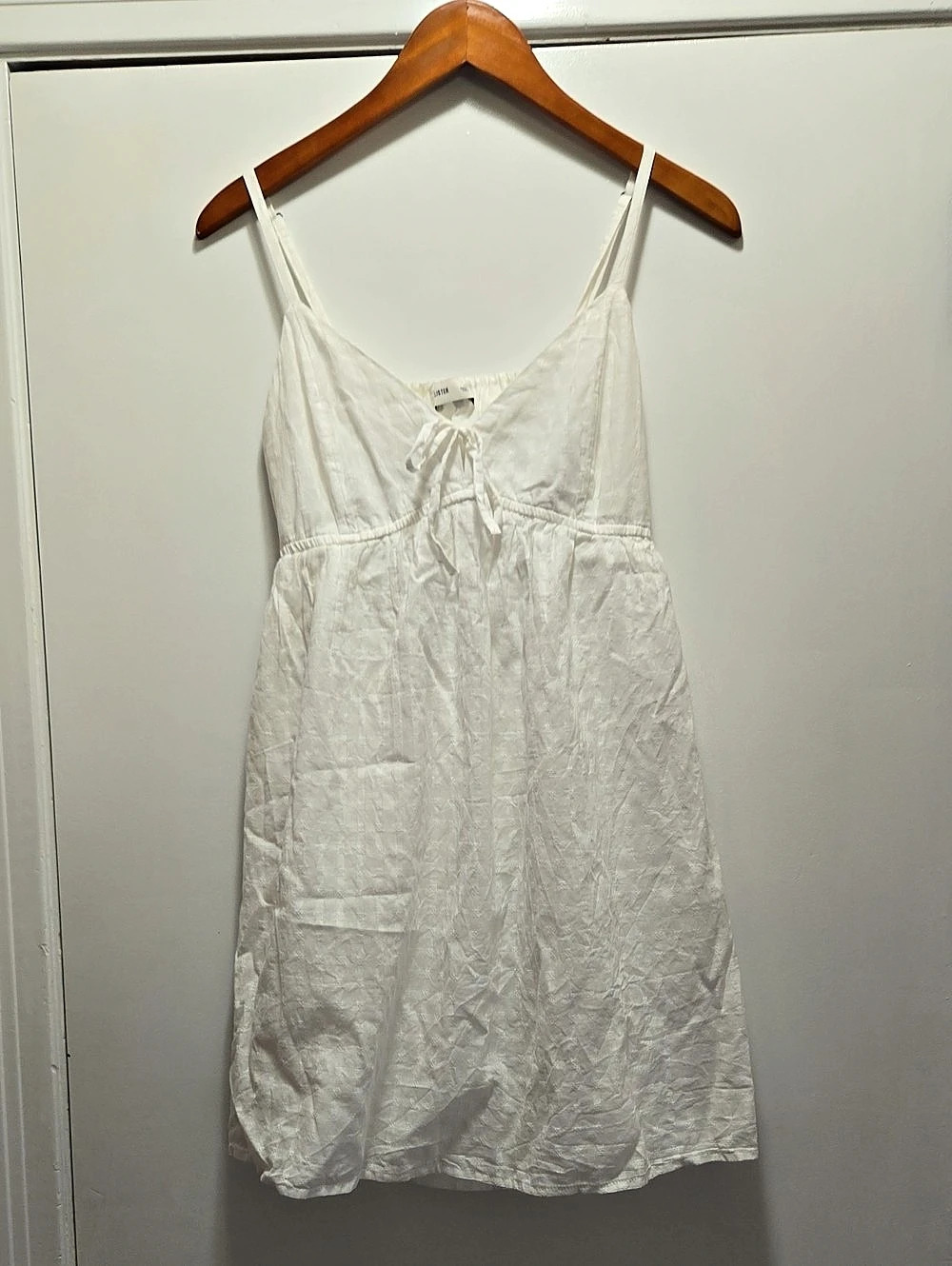 Hollister Mini Dress in White Size Medium NWT